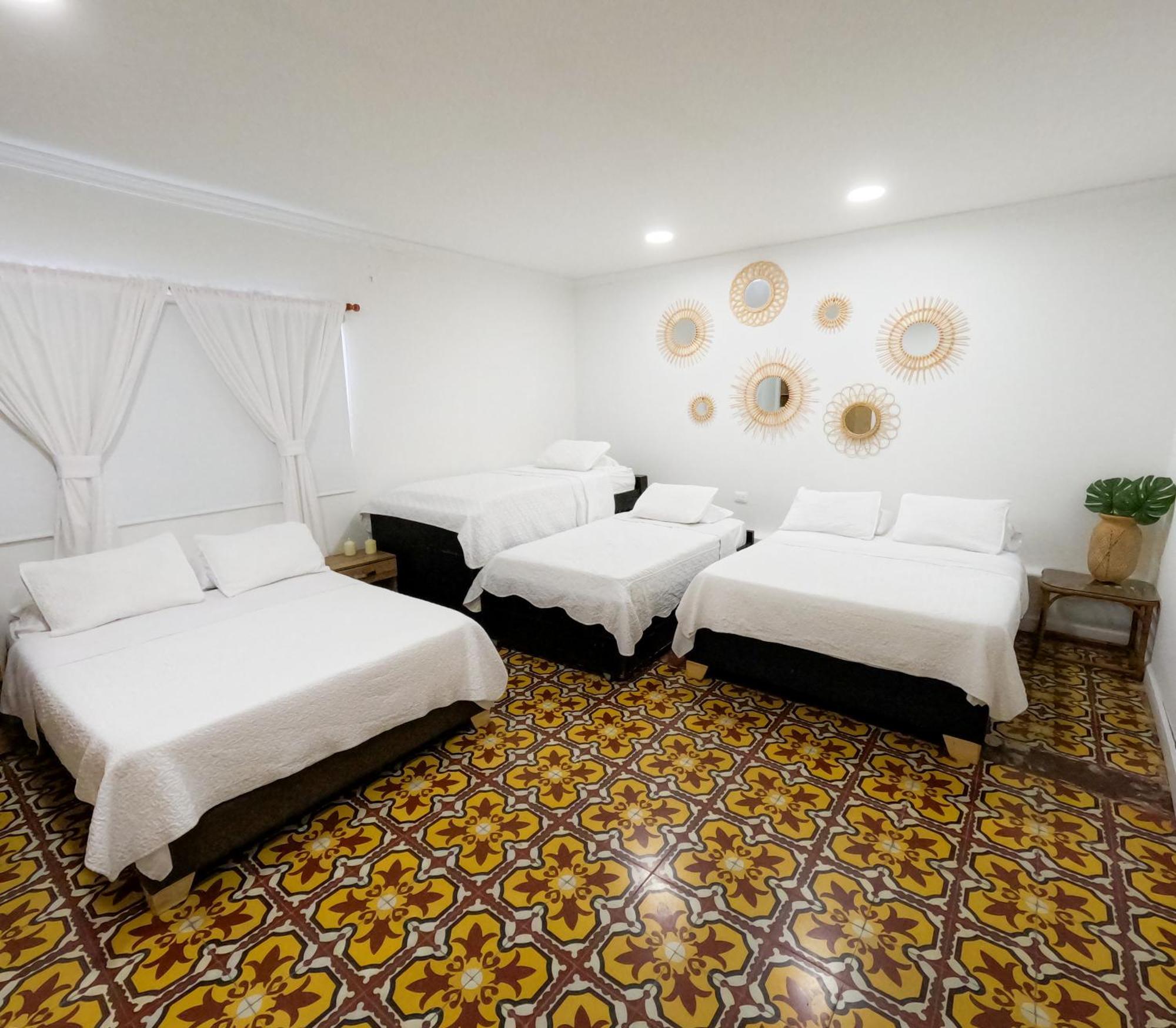 Puesta Del Sol Guest House ซานอันเดรส ภายนอก รูปภาพ