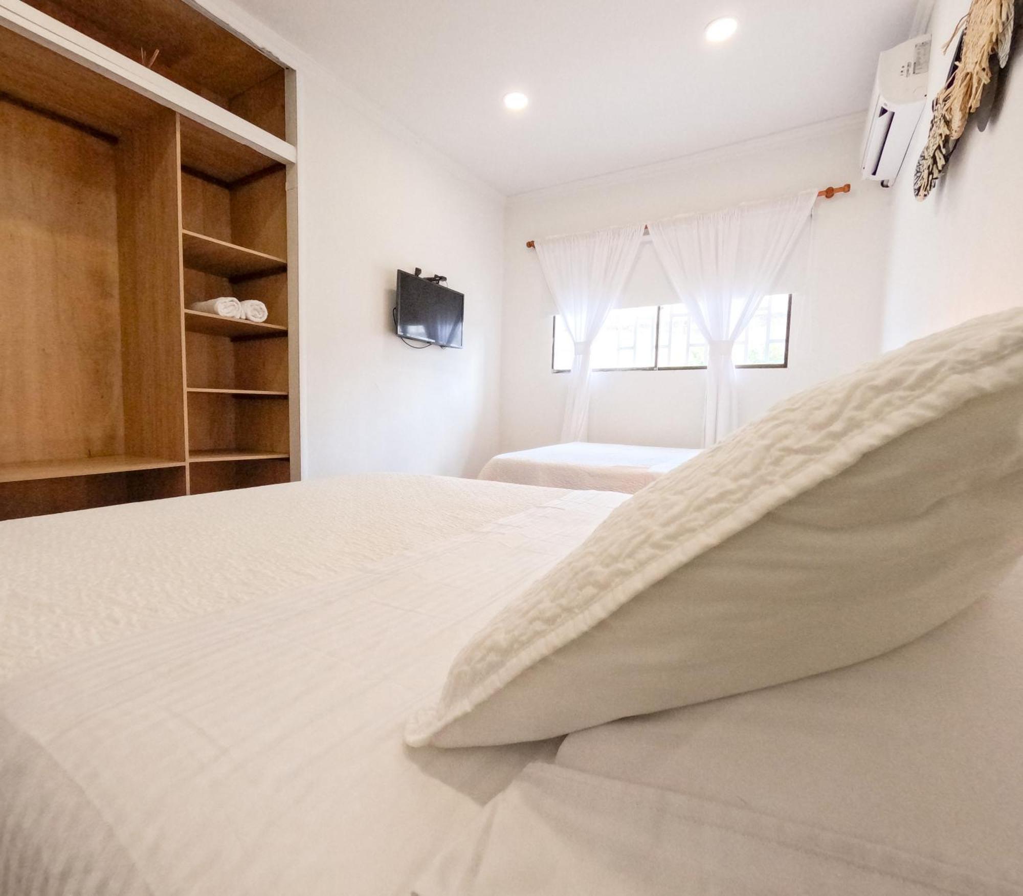 Puesta Del Sol Guest House ซานอันเดรส ภายนอก รูปภาพ