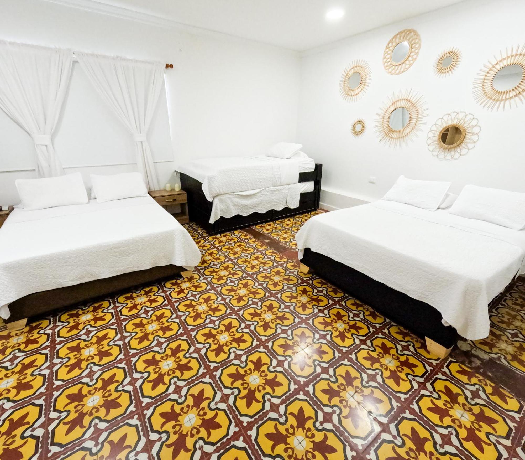 Puesta Del Sol Guest House ซานอันเดรส ภายนอก รูปภาพ